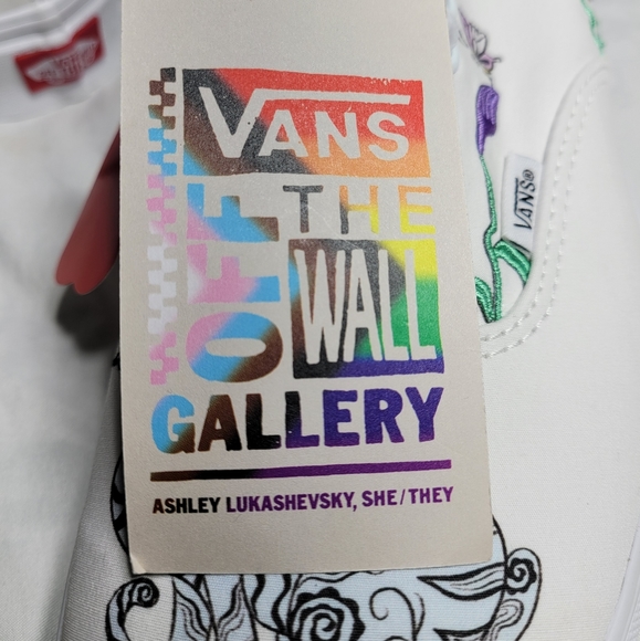 VANS SNEAKERS SIZE M9.5, W11 - Picture 12 of 13